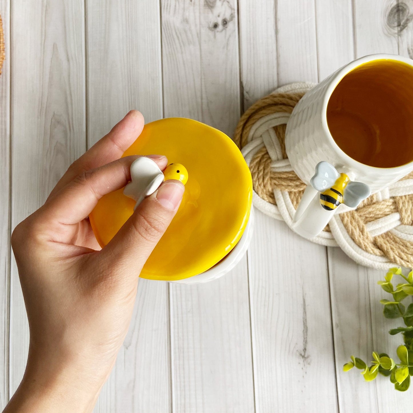 Woodland Honey Bee Tea Canisters Storager