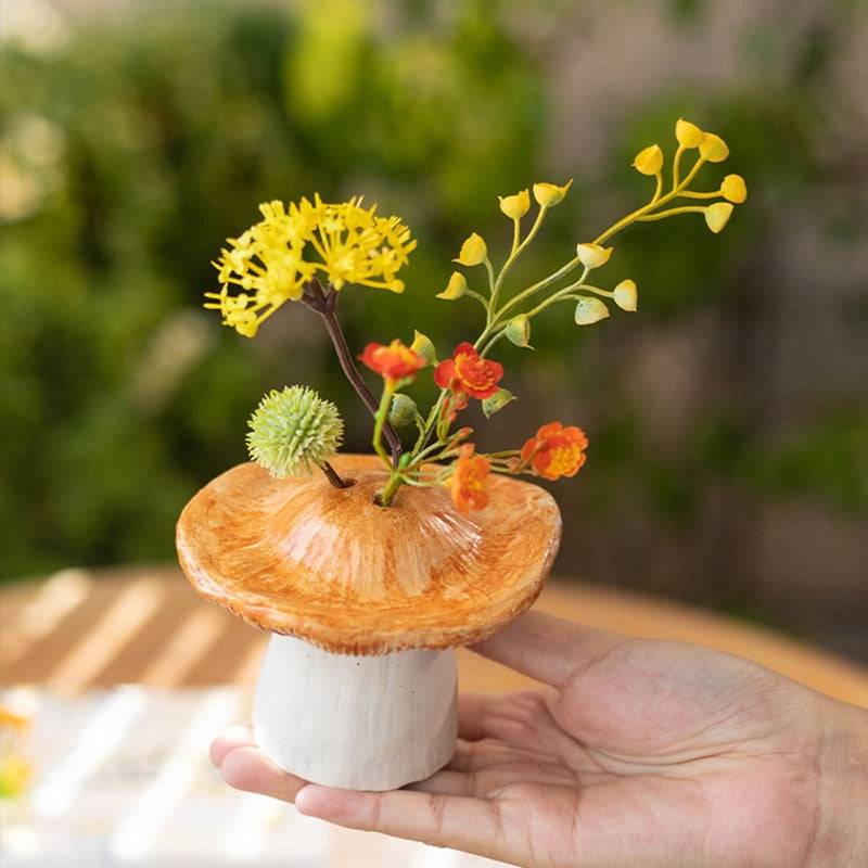 Hand painted small size ceramic mushroom vase decoration