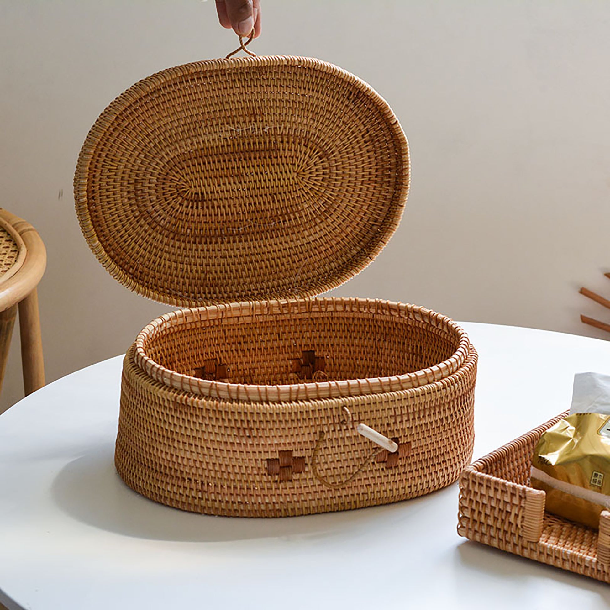 wicker baskets with handle