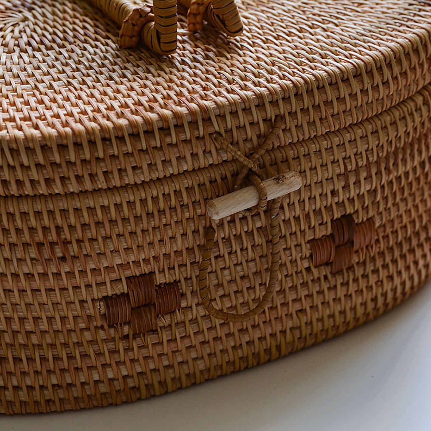 Rustic Rattan Basket with Lid