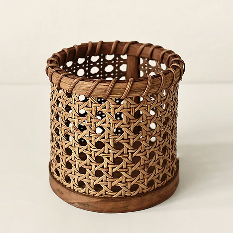 Hollow Rattan Makeup Brush Holder